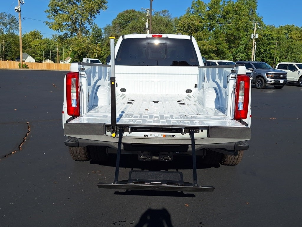 2026 Ford Super Duty F-350® XLT