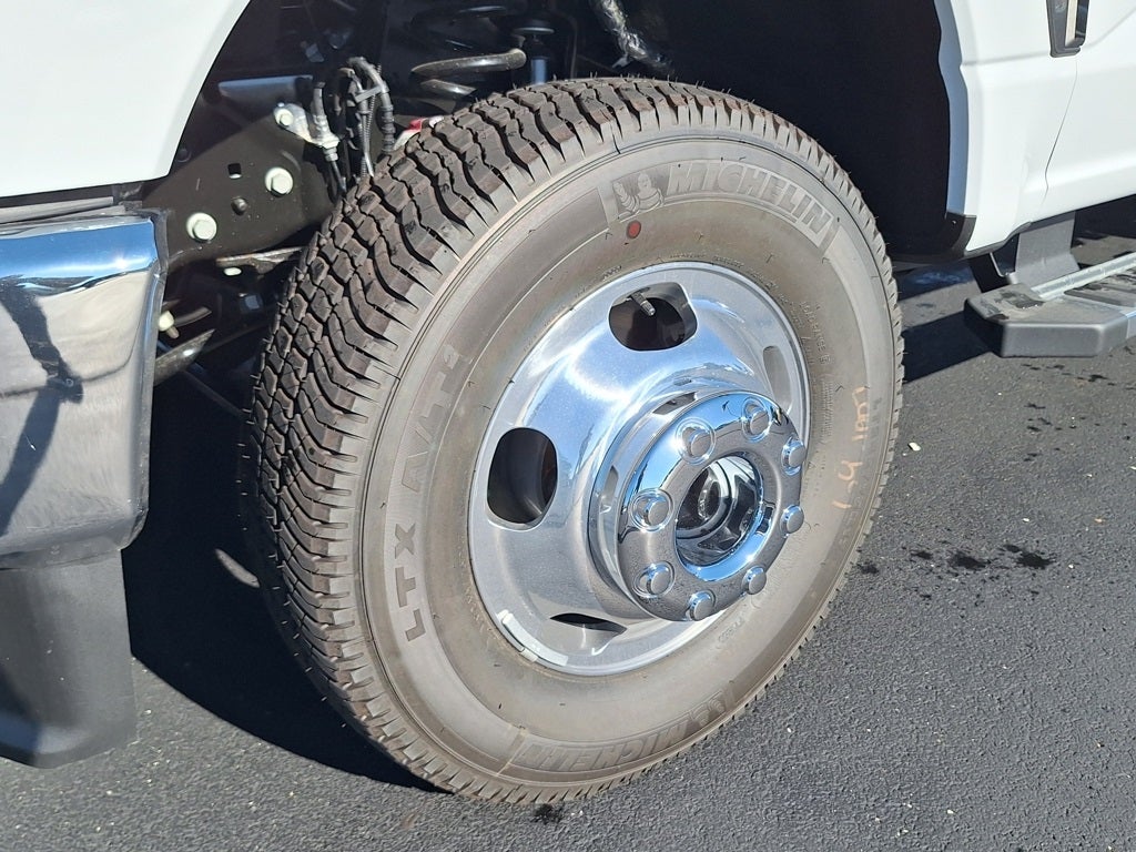 2026 Ford Super Duty F-350® XLT