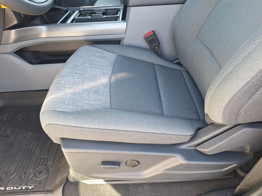 2026 Ford Super Duty F-350® XLT