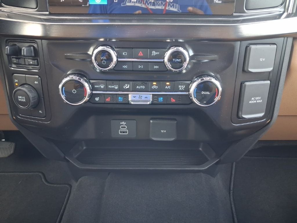 2026 Ford F-350SD Lariat DRW