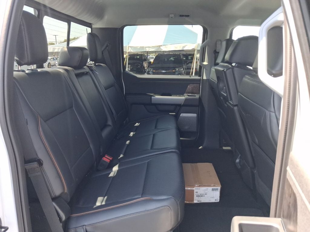2026 Ford F-350SD Lariat DRW