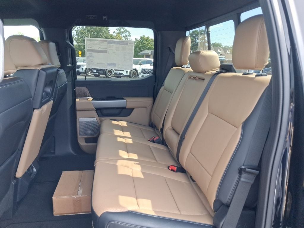 2026 Ford F-350SD Lariat DRW