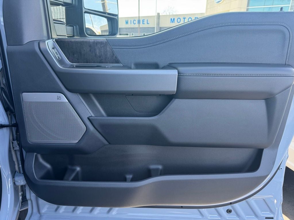 2025 Ford F-450SD Lariat DRW