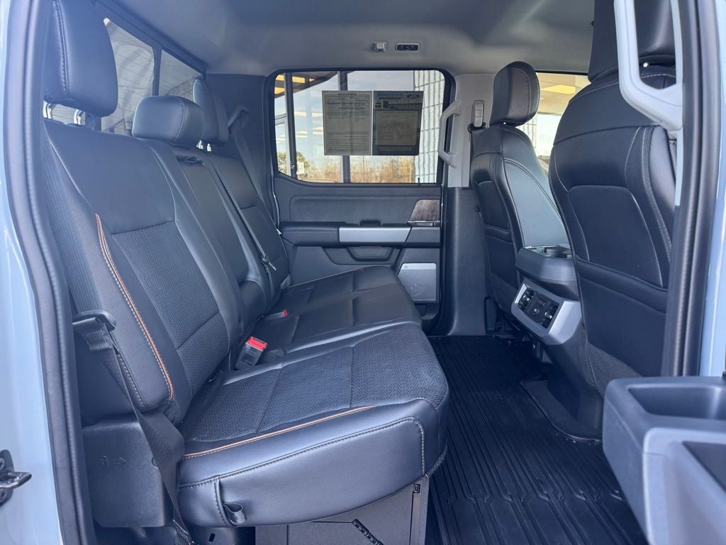 2025 Ford F-450SD Lariat DRW