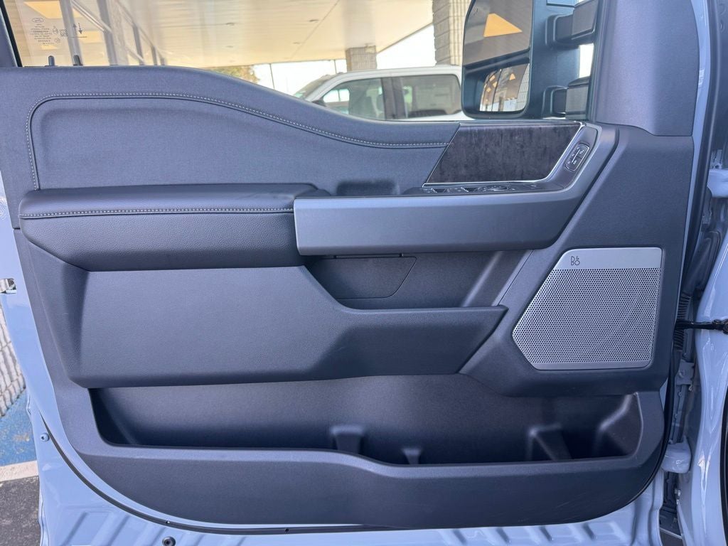 2025 Ford F-450SD Lariat DRW