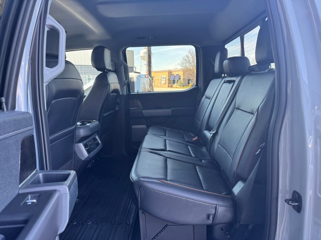 2025 Ford F-450SD Lariat DRW