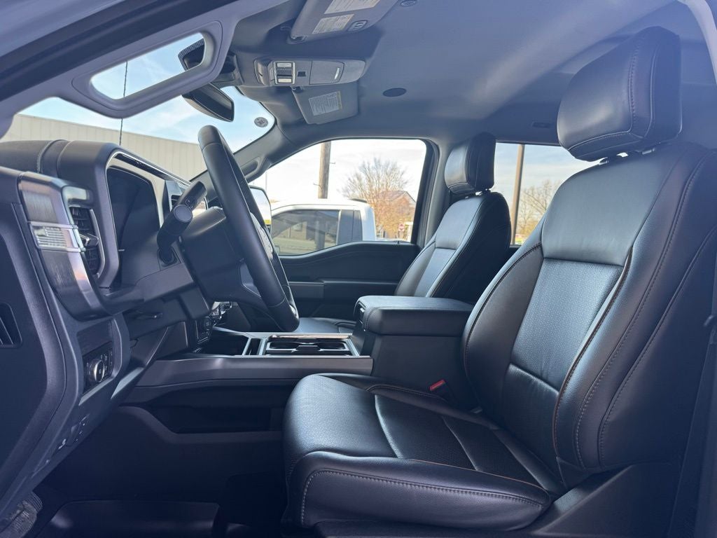 2025 Ford F-450SD Lariat DRW