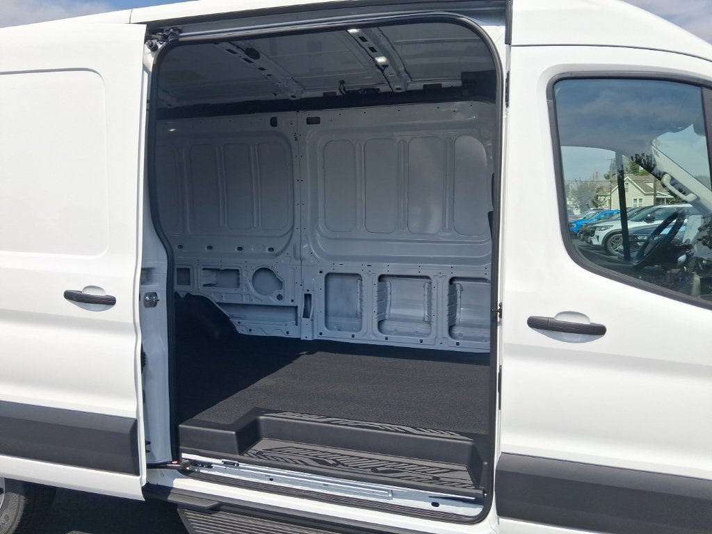 2027 Ford Transit-250 Base