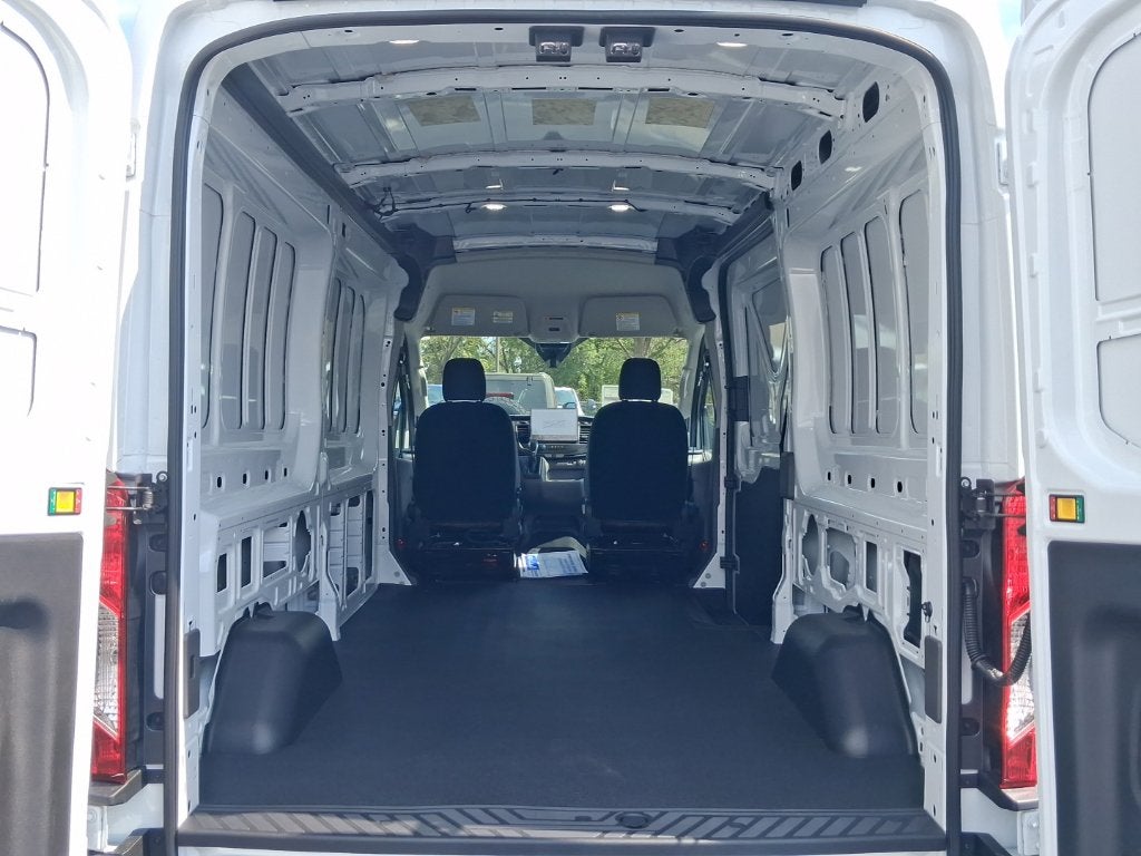 2027 Ford Transit-250 Base