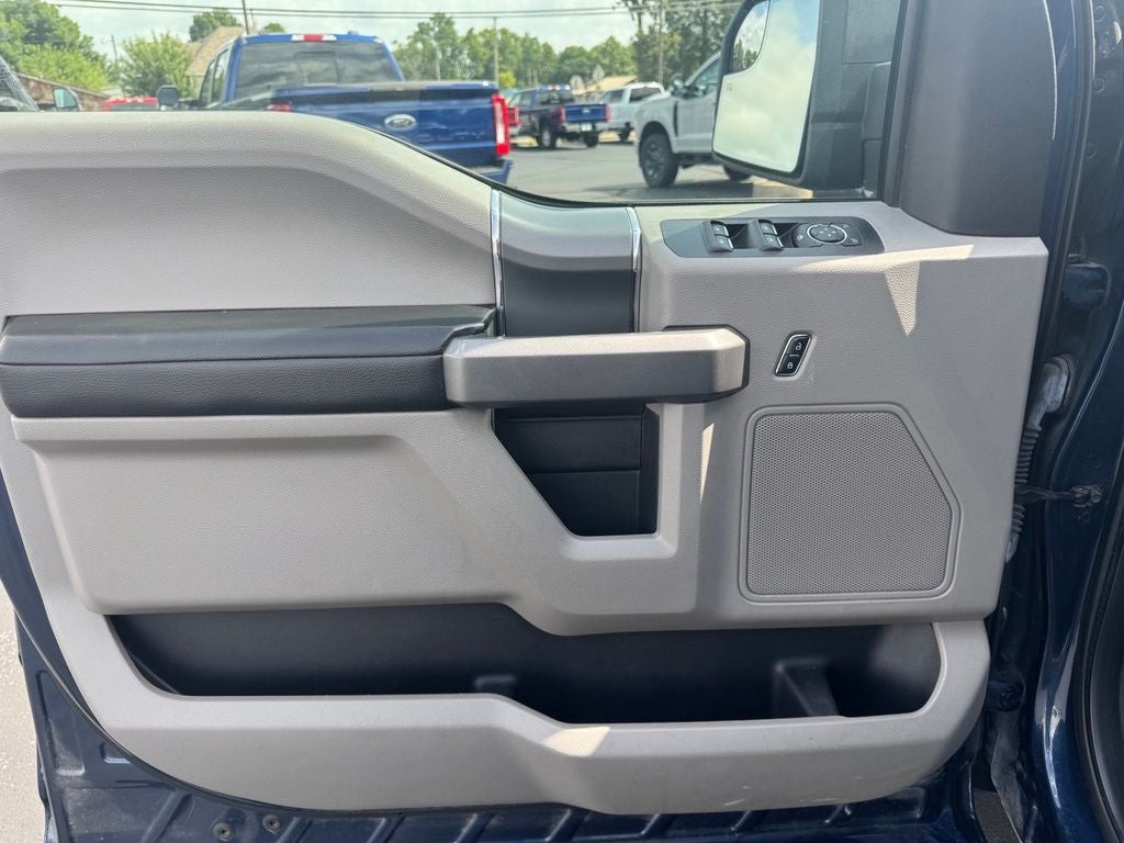 Used 2017 Ford F-150 XLT with VIN 1FTFW1EG8HKD31929 for sale in Aurora, MO