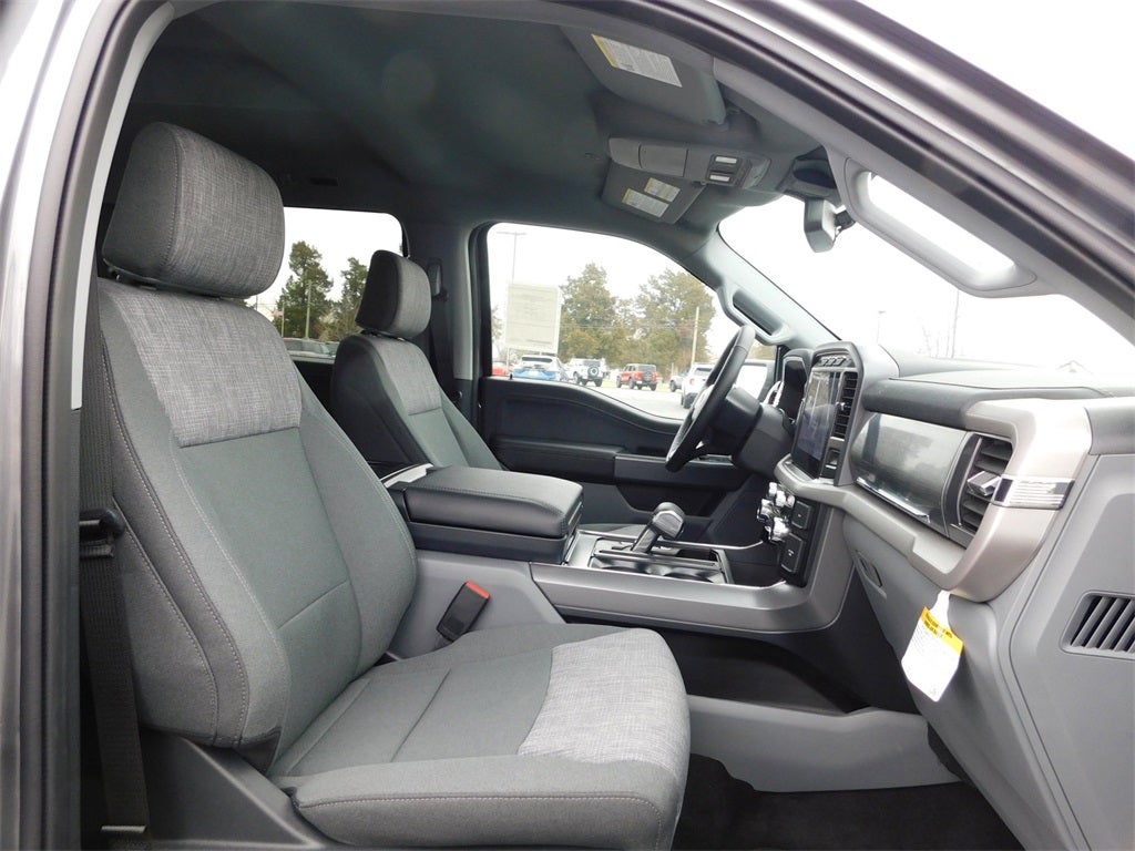 2023 Ford F-150 Lightning XLT