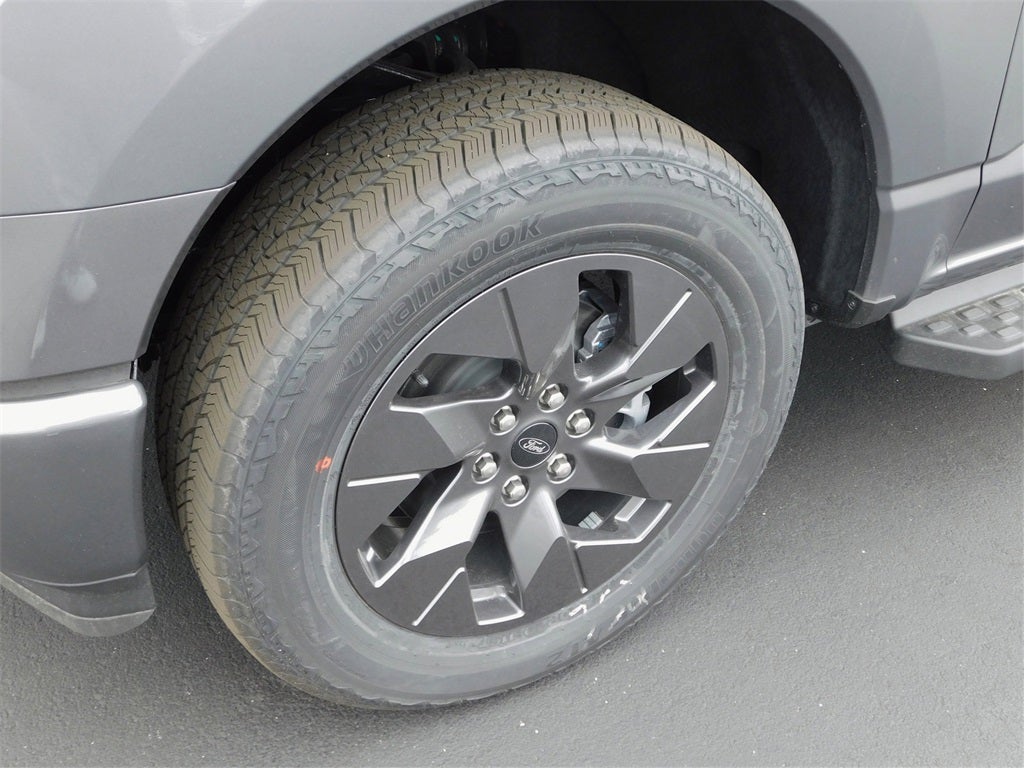 2023 Ford F-150 Lightning XLT