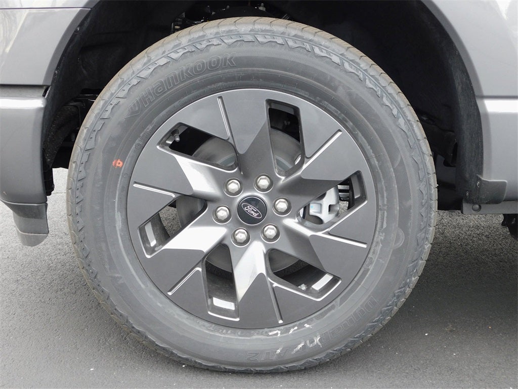 2023 Ford F-150 Lightning XLT