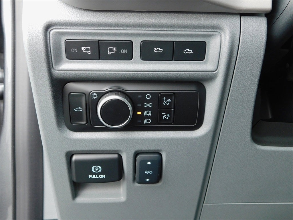 2023 Ford F-150 Lightning XLT