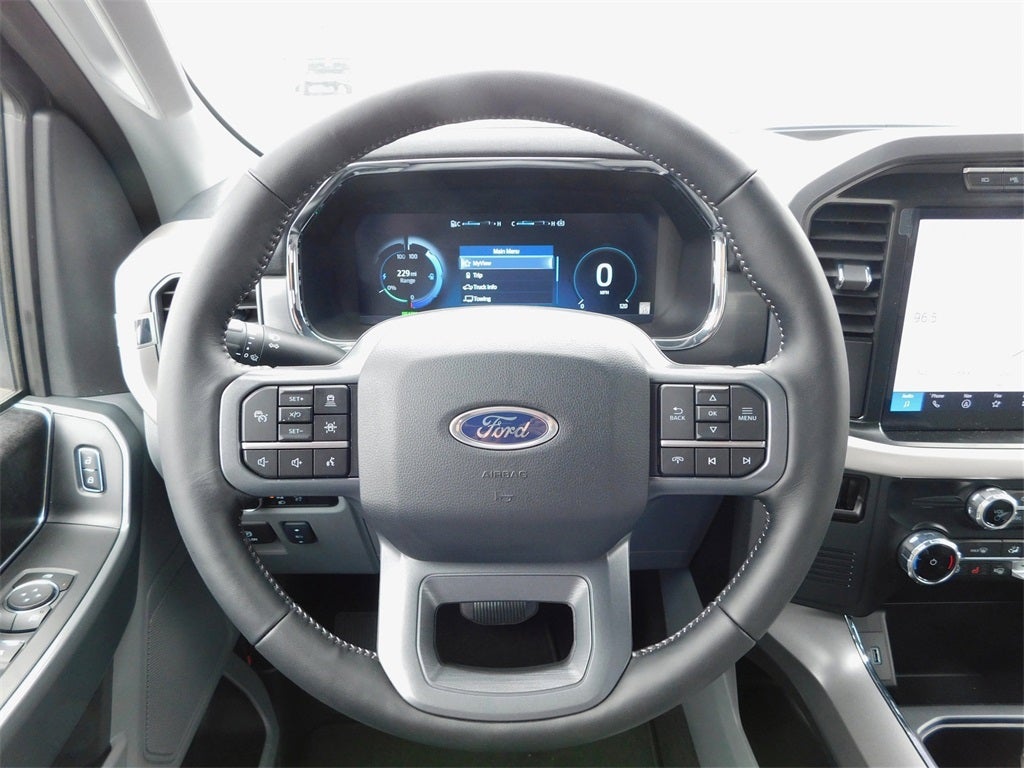 2023 Ford F-150 Lightning XLT