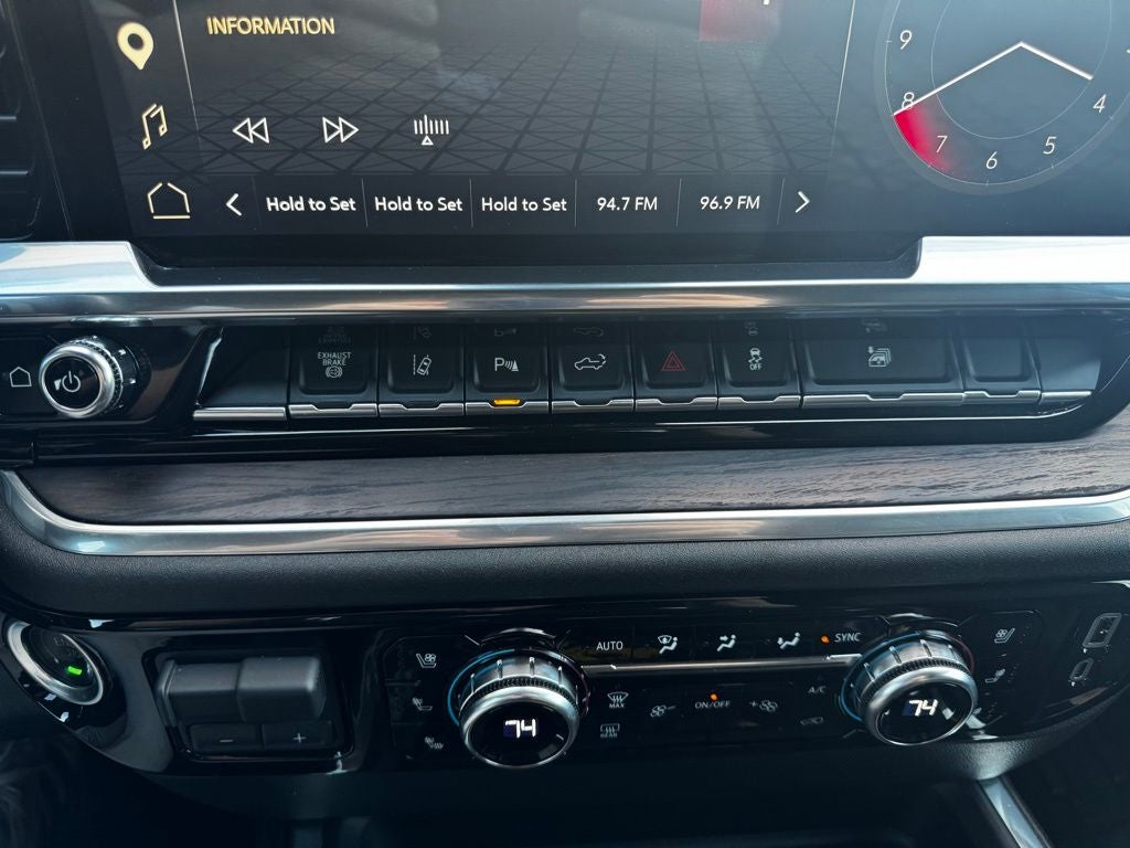 2025 GMC Sierra 3500HD SLT