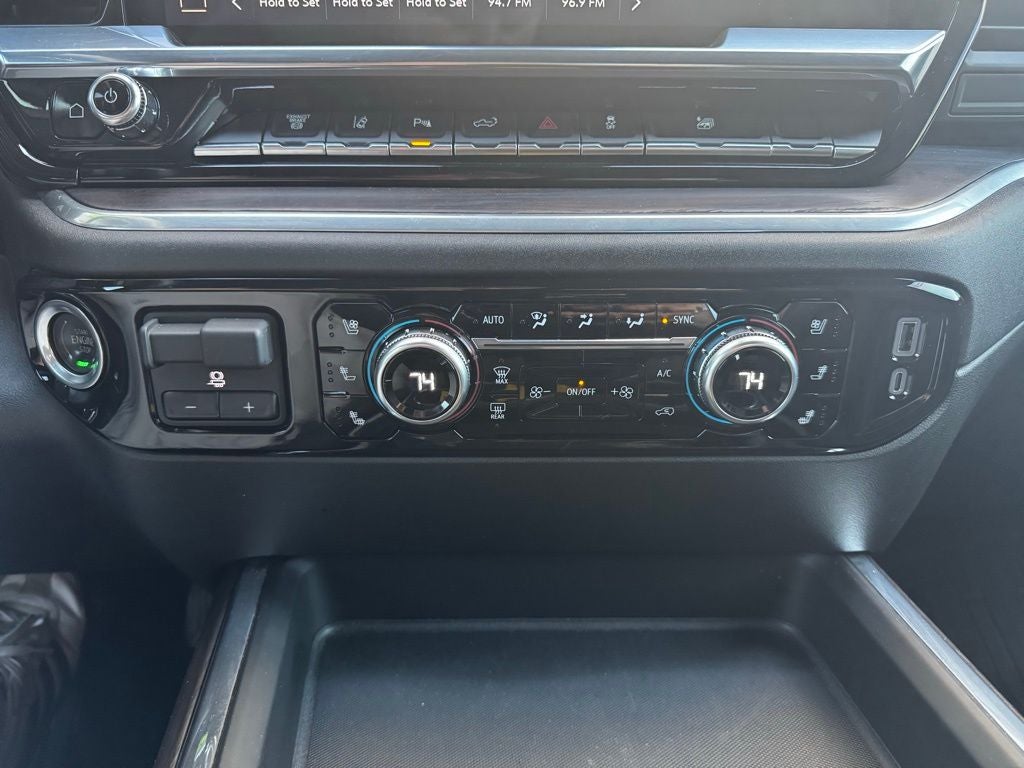 2025 GMC Sierra 3500HD SLT