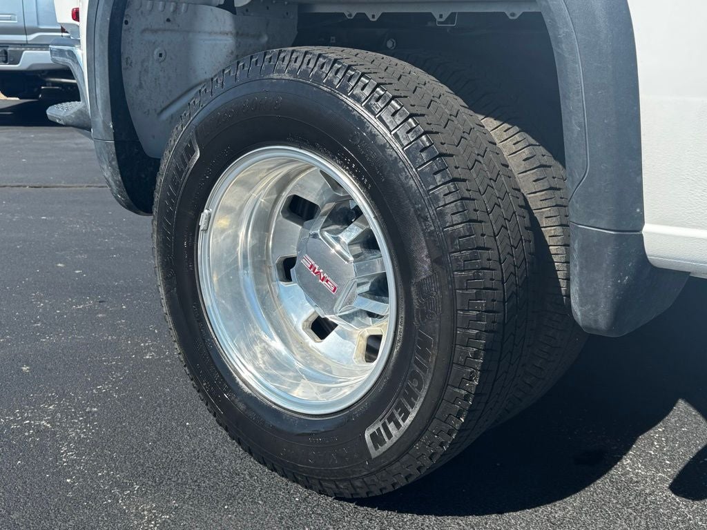 2025 GMC Sierra 3500HD SLT