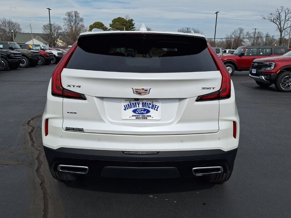 2024 Cadillac XT4 Premium Luxury