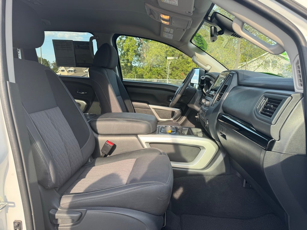 2024 Nissan Titan XD SV