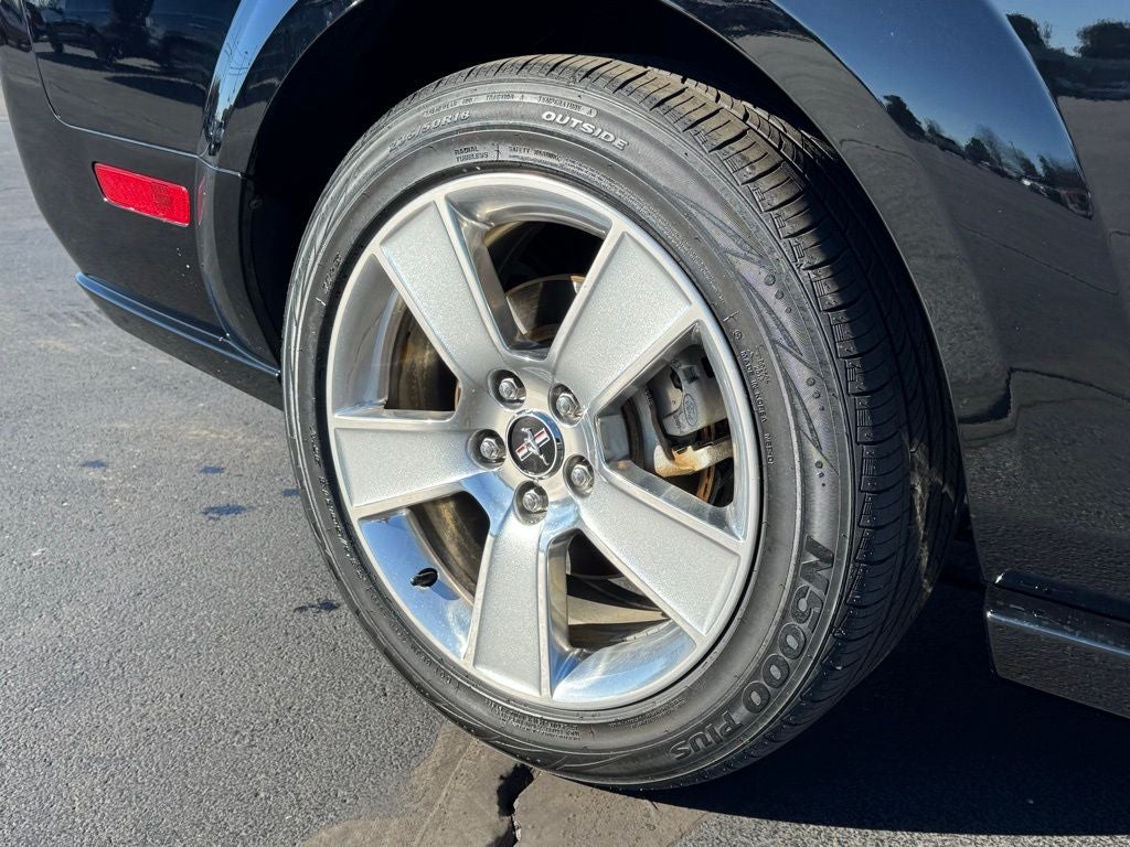 2007 Ford Mustang GT Deluxe