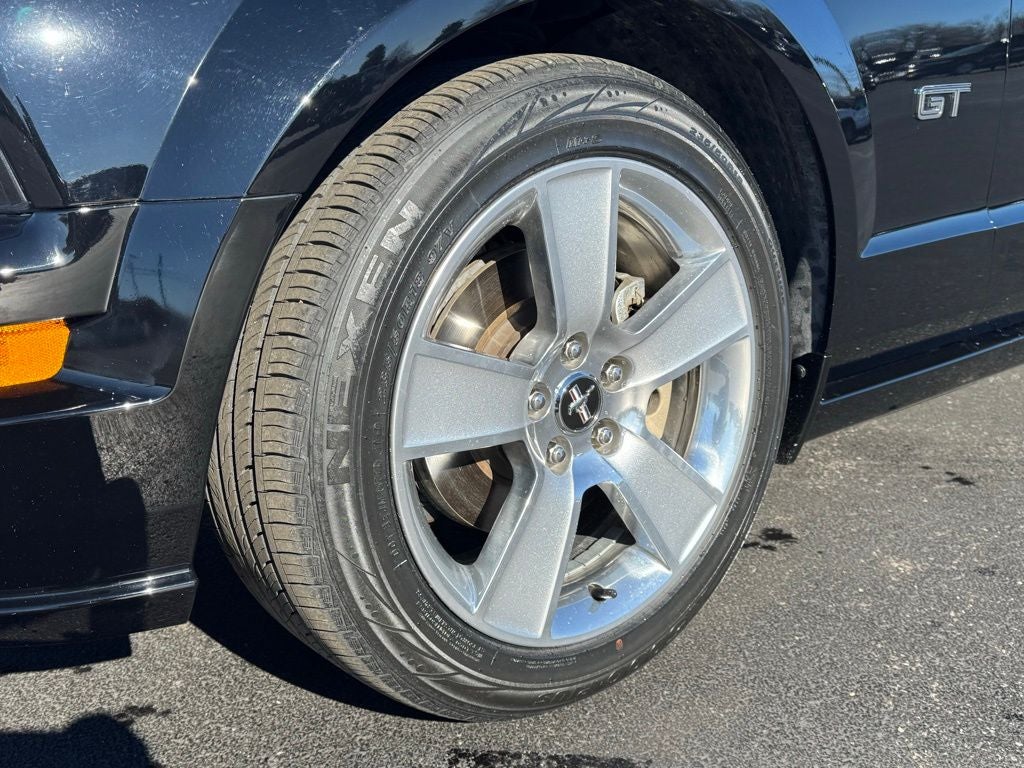 2007 Ford Mustang GT Deluxe