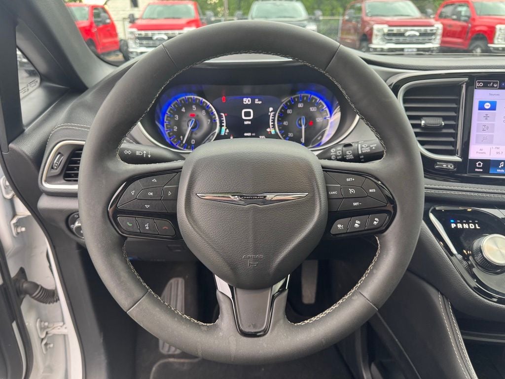 2025 Chrysler Pacifica Limited