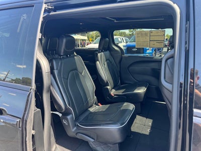 2025 Chrysler Pacifica Limited