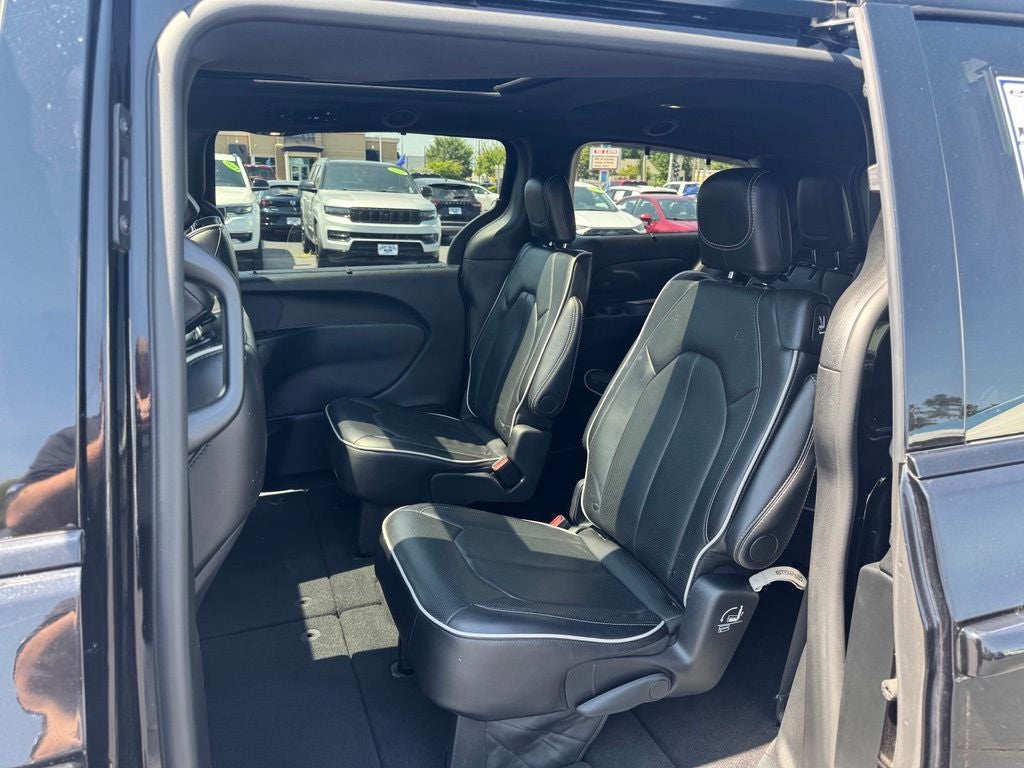 2025 Chrysler Pacifica Limited