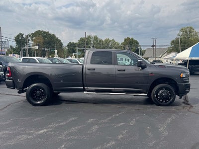 2024 RAM 3500 Big Horn NIGHT EDITION DUALLY