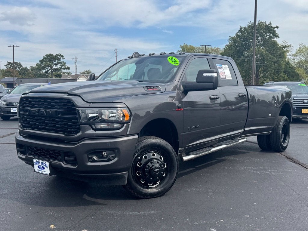 2024 RAM 3500 Big Horn NIGHT EDITION DUALLY