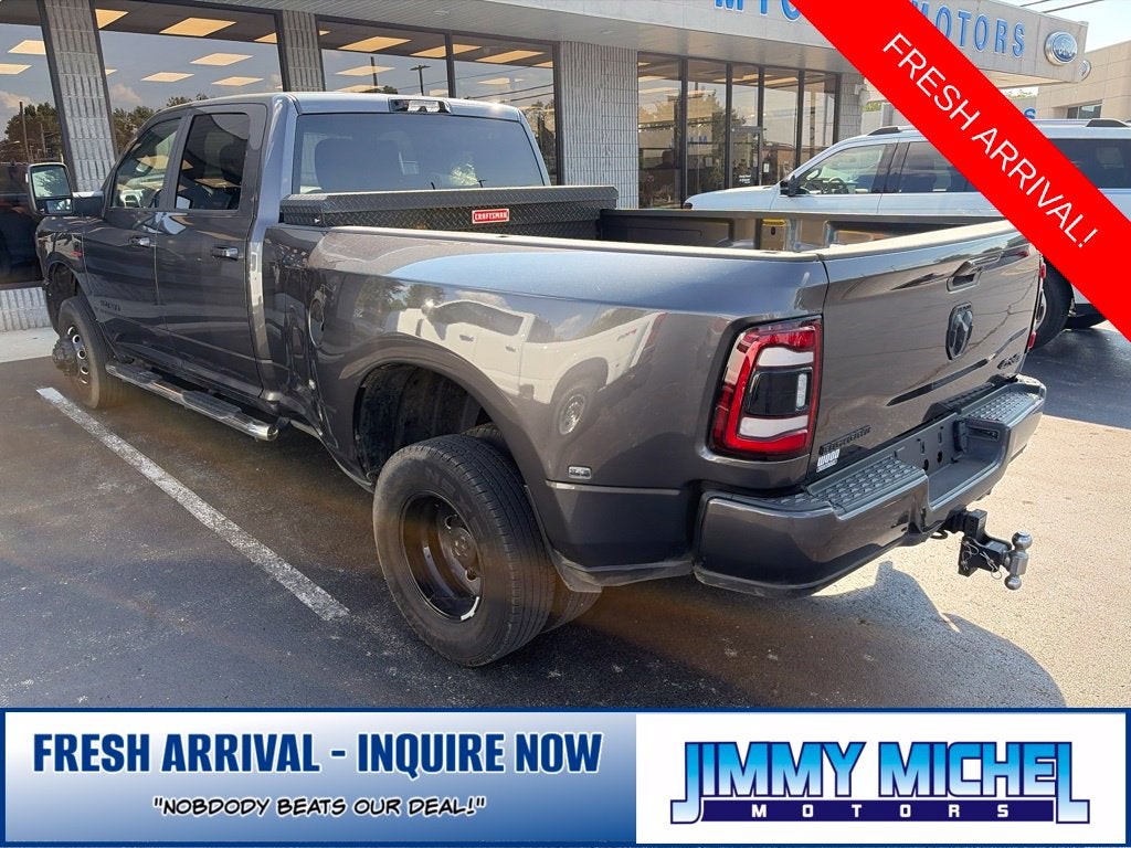 2024 RAM 3500 Big Horn NIGHT EDITION DUALLY