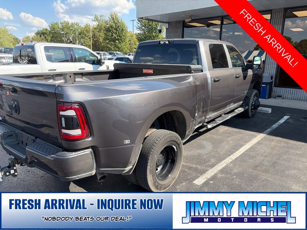 2024 RAM 3500 Big Horn NIGHT EDITION DUALLY
