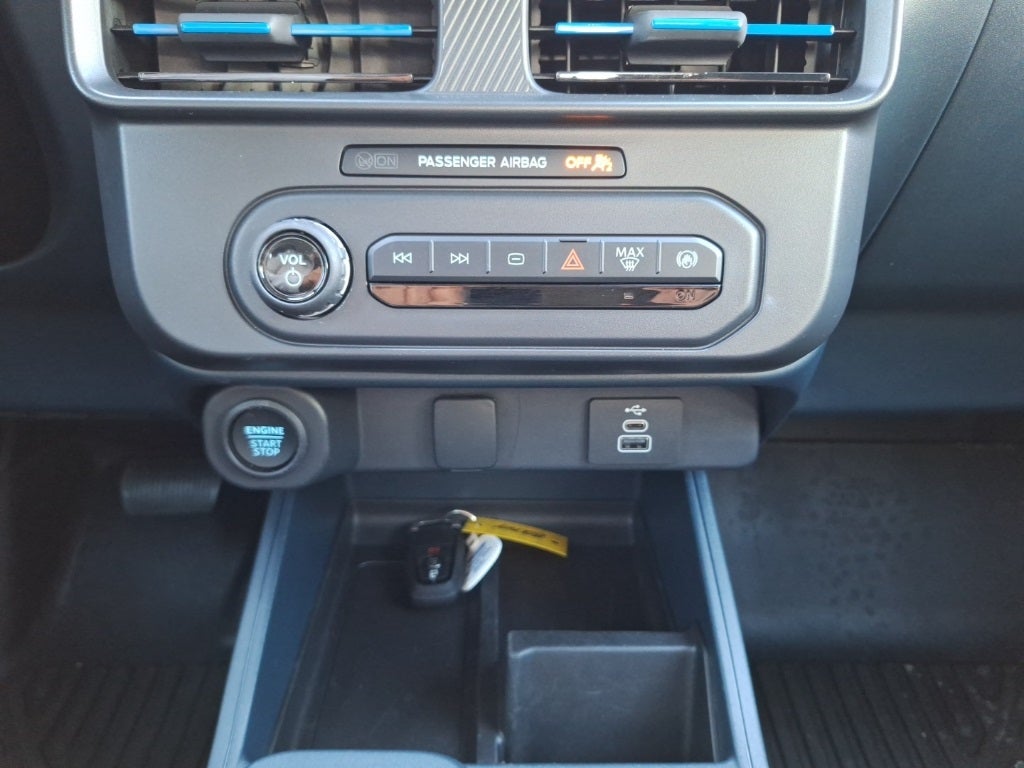 2025 Ford Maverick Lobo Standard