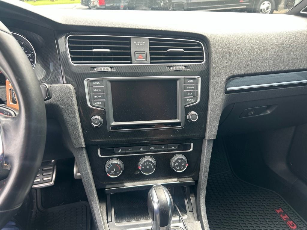 2016 Volkswagen Golf GTI SE