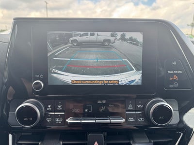 2024 Toyota Highlander LE