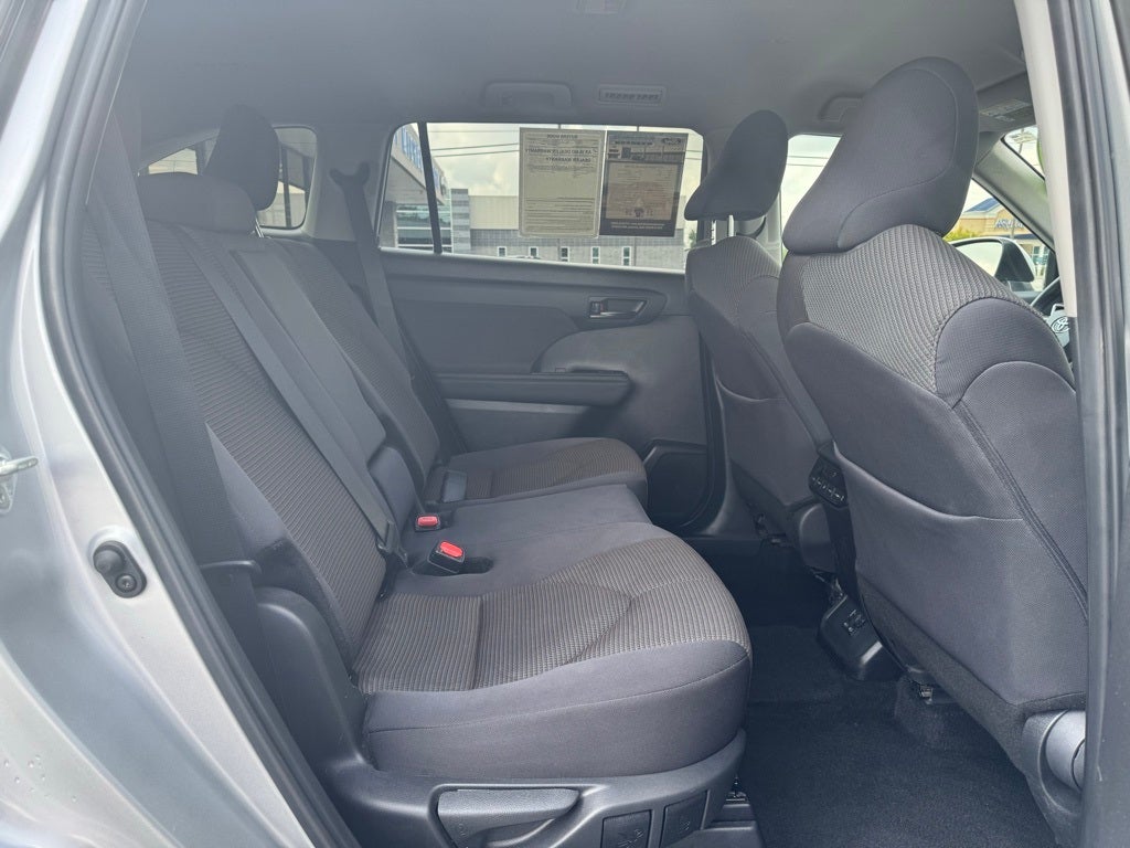 2024 Toyota Highlander LE