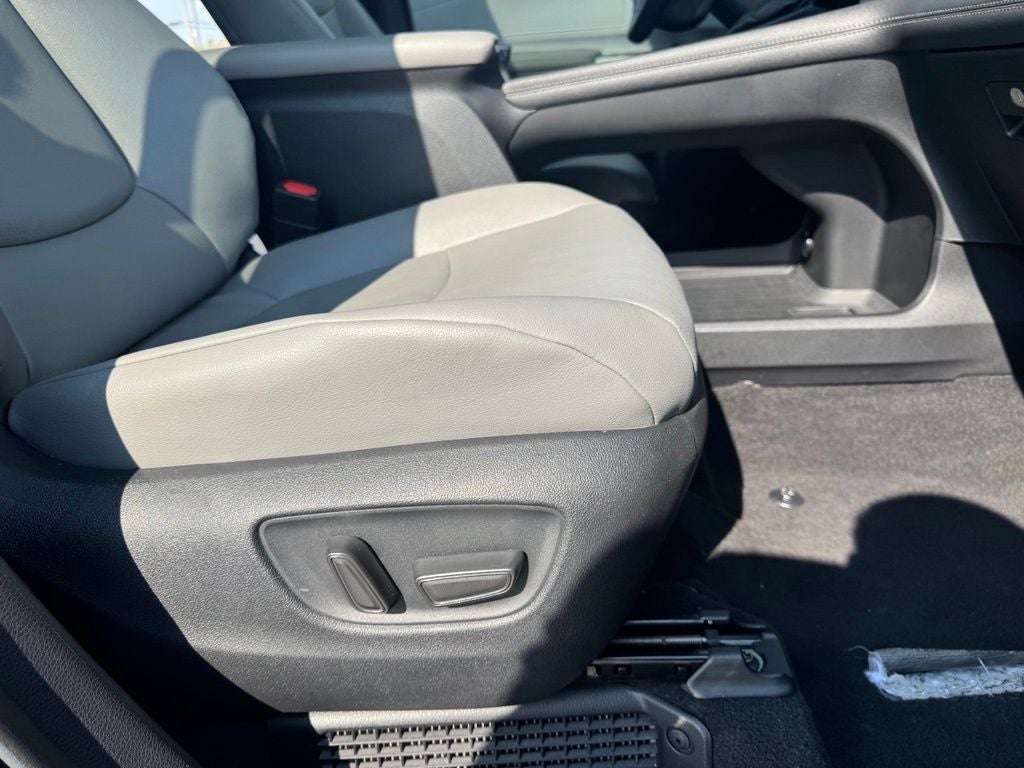 2026 Toyota Sienna XLE 8 Passenger