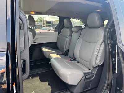 2026 Toyota Sienna XLE 8 Passenger