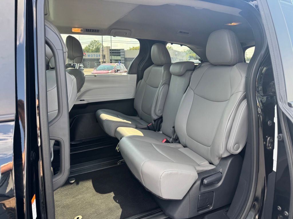 2026 Toyota Sienna XLE 8 Passenger
