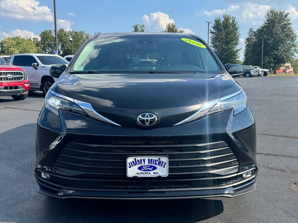 2026 Toyota Sienna XLE 8 Passenger