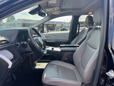 2026 Toyota Sienna XLE 8 Passenger