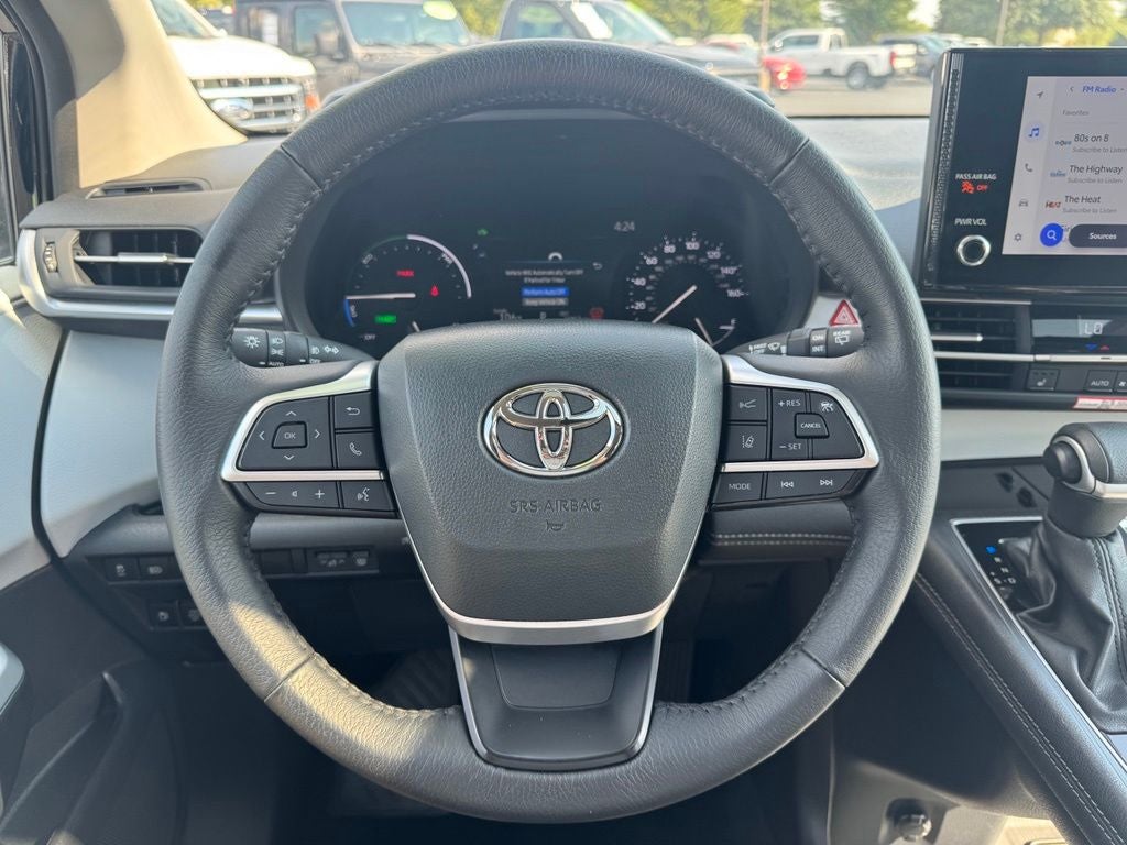 2026 Toyota Sienna XLE 8 Passenger