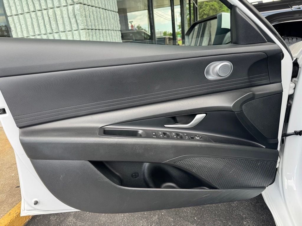 Used 2024 Hyundai Elantra SEL with VIN KMHLM4DG3RU641936 for sale in Aurora, MO