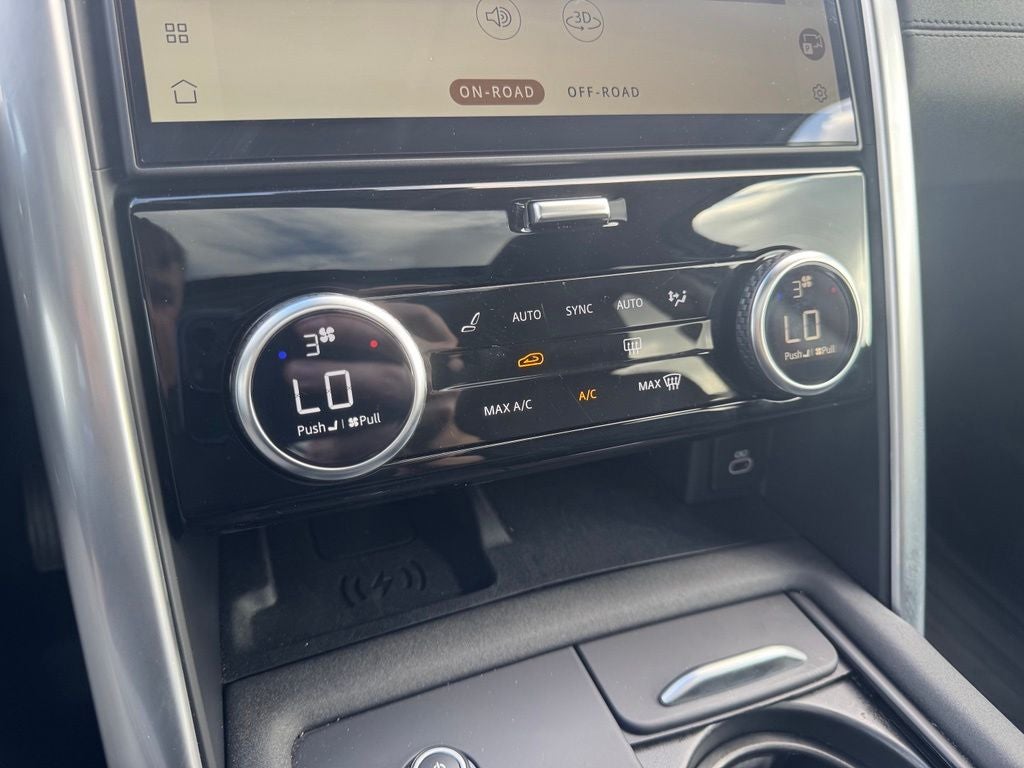 2024 Land Rover Discovery S