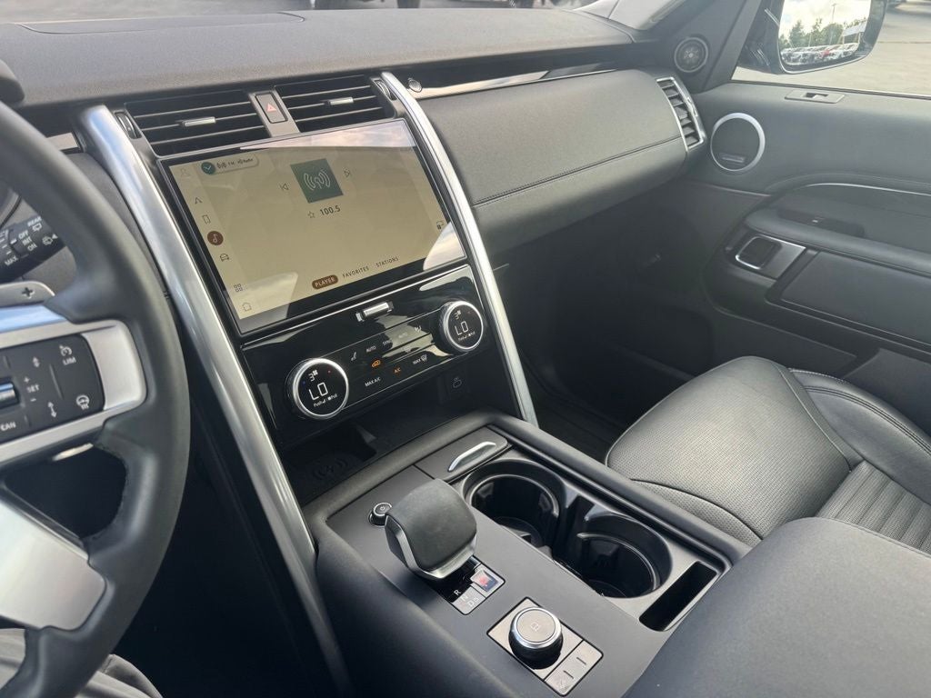 2024 Land Rover Discovery S