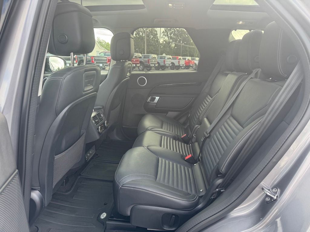 2024 Land Rover Discovery S