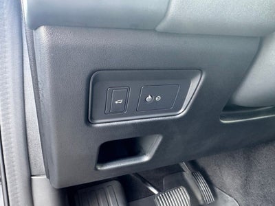 2024 Land Rover Discovery S
